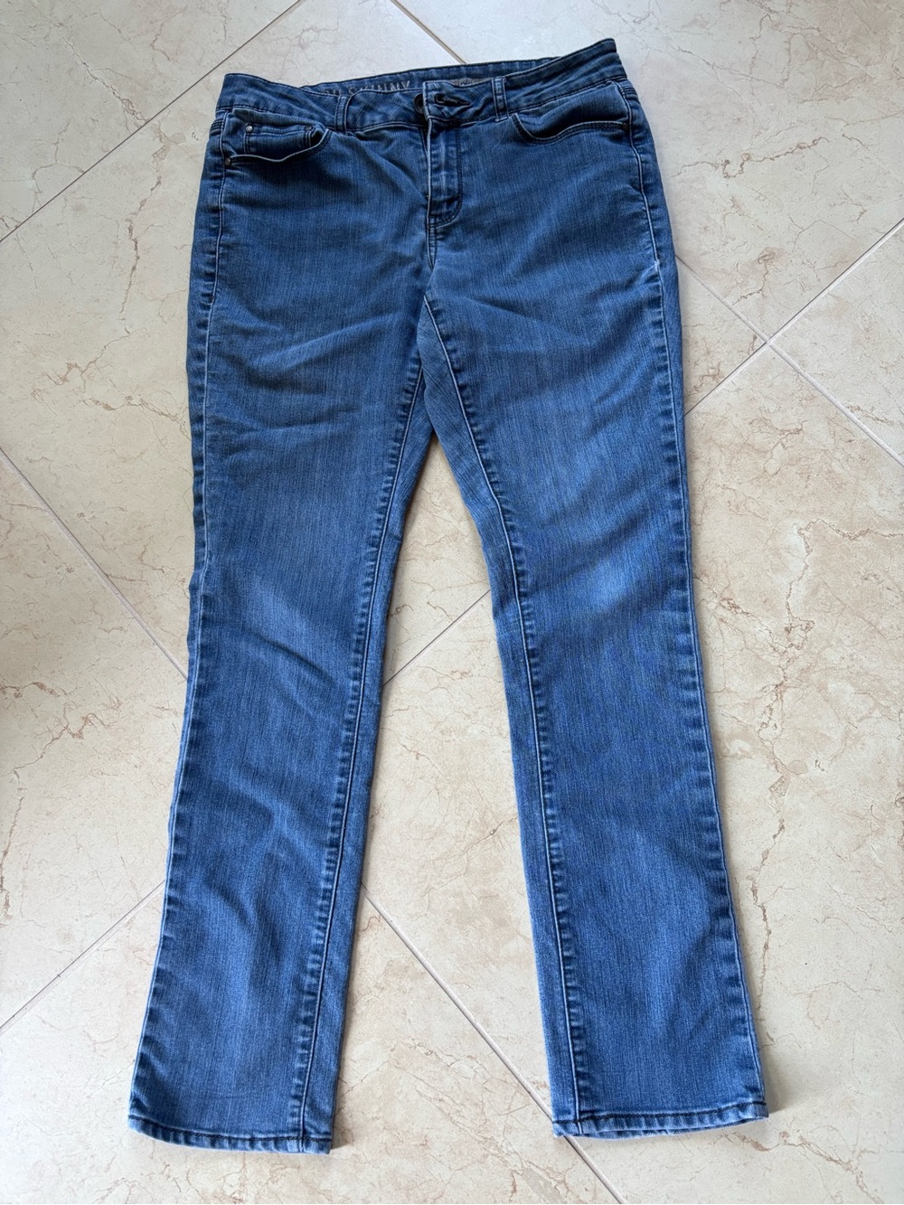 DKNY Classic Straight Leg Jeans in Dark Blue Wash
